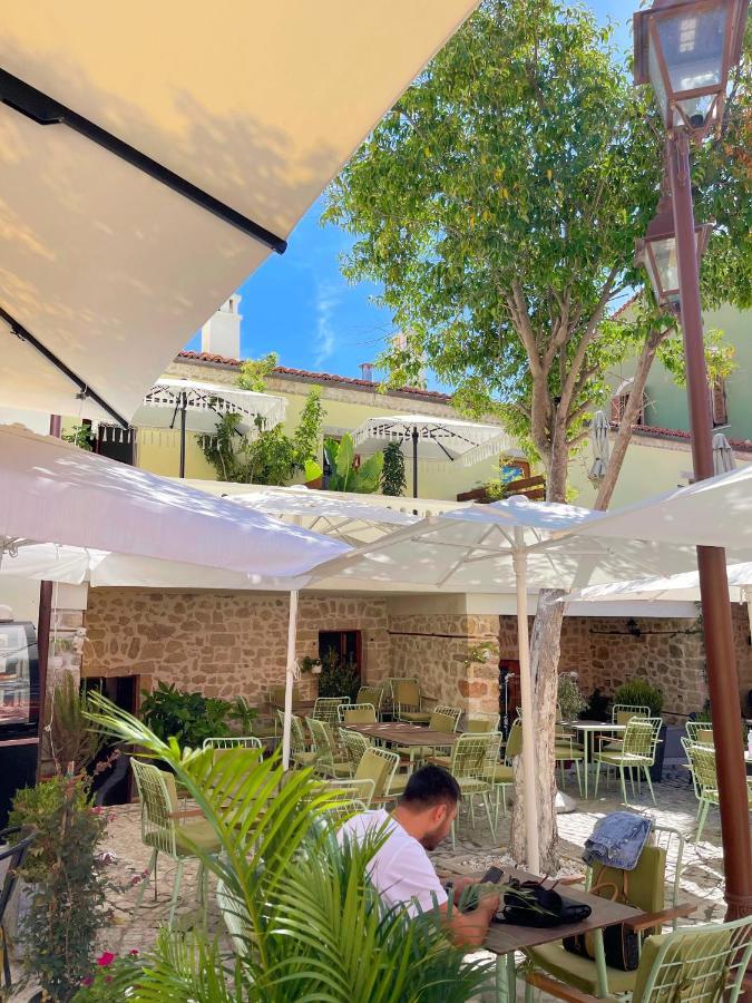 Bohemian Boutique Suites Vlore Luaran gambar